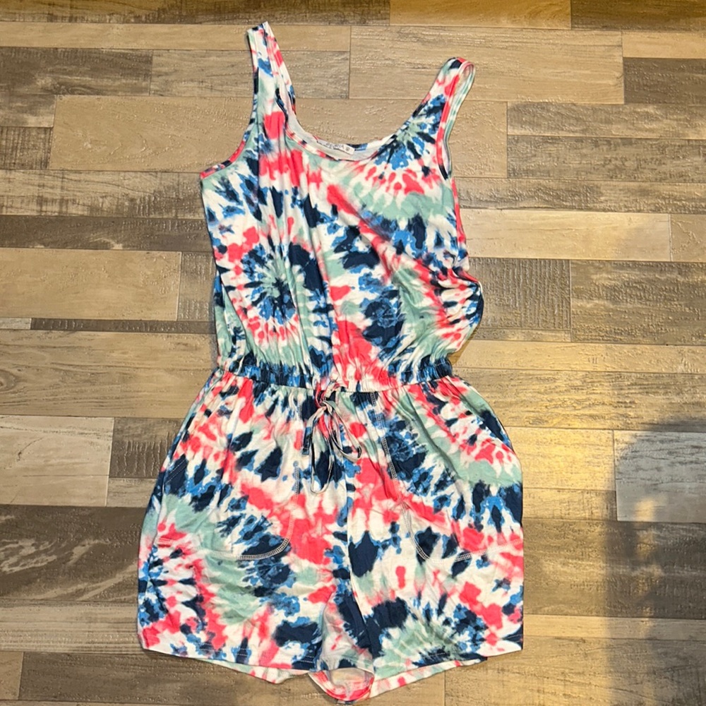 Women’s Romper with drawstring waist and pockets Size M
